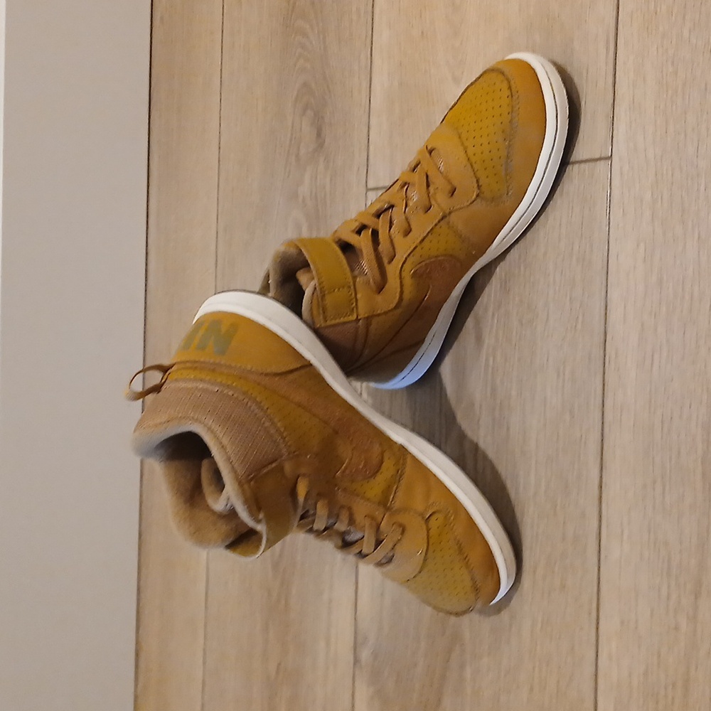 Nike Court Borough Mid Top Sneakers - Picture 2 of 5